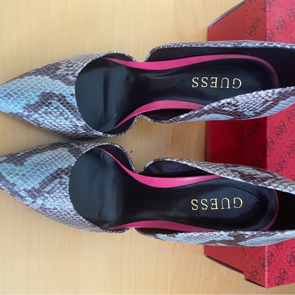 Guess snake print shoes brand new size 9.5 - Picture 3 of 3